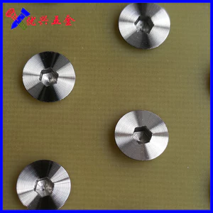 Youxing FM1.7 * 4 Camera PVD Đen CD Họa Tiết Vít Thép Không Gỉ 304 Lục Giác Ổ Cắm Bề Mặt Bóng Họa Tiết Chính Xác S101708