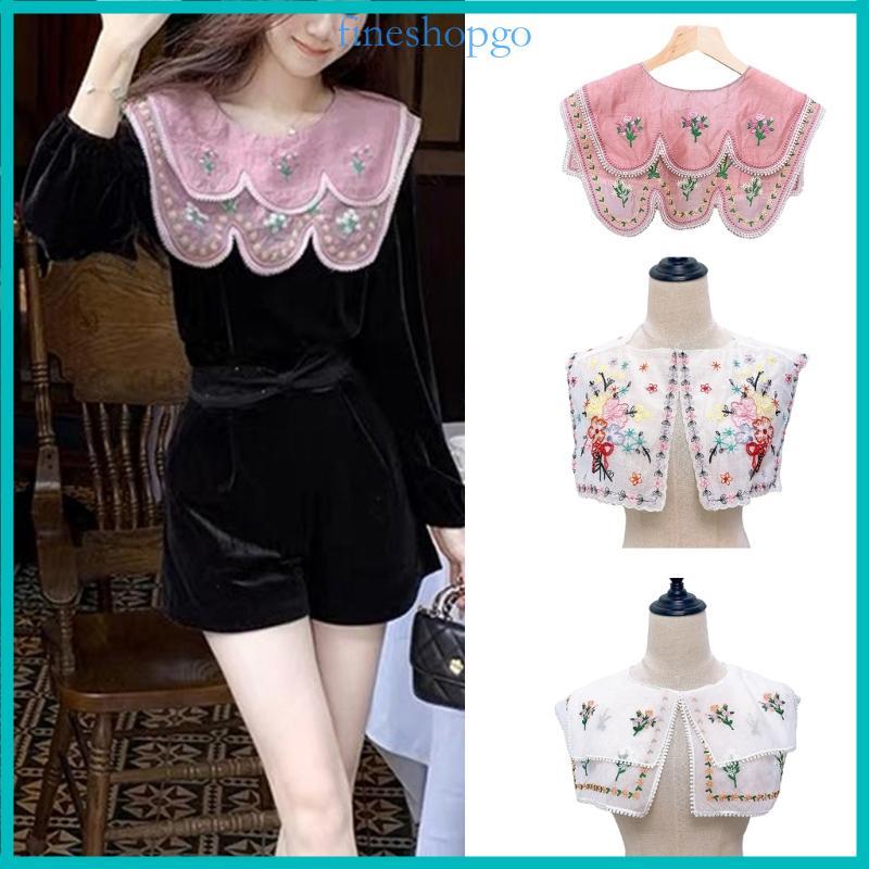 Áo sơ mi thêu họa tiết mỹ cổ kèm khăn quấn trang trí cổ