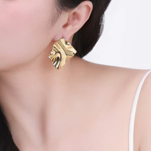 Hoa Tai nữ Living Gold mạ vàng cao cấp, phong cách cá tính, thiết kế hiện đại - DOJI