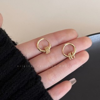 Mới từ Hàn Quốc - Vòng Tròn Bông Tai Khóa Nữ Cao Cấp với Thiết Kế Cá Tính Độc Đáo
