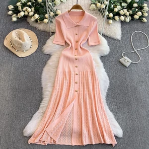 Ánh Sáng Sang Trọng Người Nổi Tiếng Thời Trang Khóa Kim Loại POLO Cổ Đầm Nữ Mùa Đông Cao Cấp Thanh Lịch Drap Rỗng Đan Váy Dài