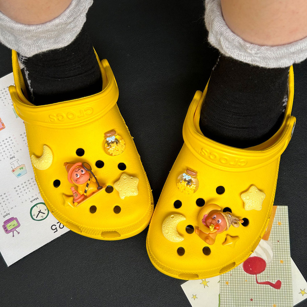 Phụ Kiện Giày Lỗ Pop Mart Moon Starman Dễ Thương, Hoa Thích Hợp Cho Crocs, Có Thể Tháo Rời, Zhibixing, ins