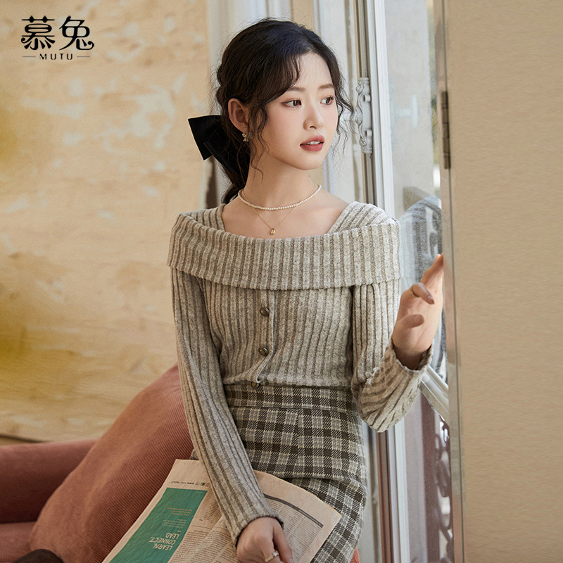 Mutu Một Vai Dài Tay Dệt Kim Top Nữ Mùa Xuân 2026 Phong Cách Mới Pháp Slim-Fit Áo Len Cao Cấp Đáy Áo Sơ Mi