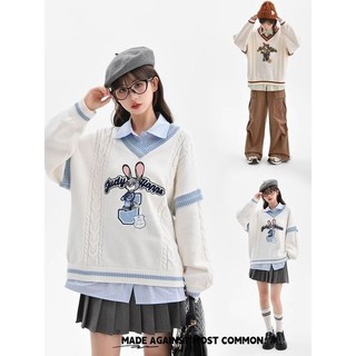 Áo len cổ chữ V xoắn dệt kim phong cách preppy, màu sắc tương phản và họa tiết thêu Judy Nick