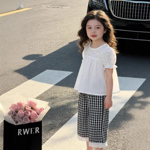 ✿ Bé Gái Hàn Quốc Bộ 2 Món Trẻ Em Ngọt Ngào Thêu Trắng Smock Top & Quần Ca Rô Trang Phục Mùa Hè