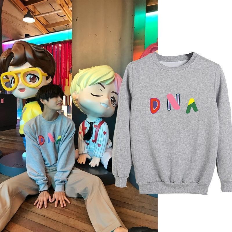 Cặp Đôi Áo Chui Đầu cổ Tròn BTS Kim Taehyung V Chính Thức cho Nam Nữ, Phiên Bản Hàn Quốc
