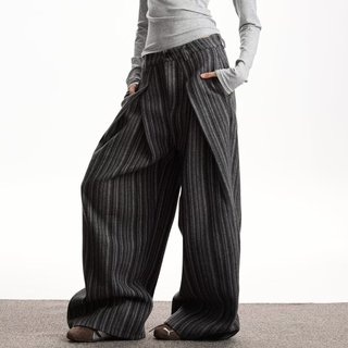 Quần nam phong cách Nhật Bản với thiết kế sọc tweed, lấy cảm hứng từ bông tai.