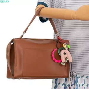 Mặt dây chuyền da PU chữ QEARY, 26 chữ A đến Z Tên kết hợp Chữ cái tiếng Anh Móc khóa PU, Ba lô in hoa hợp thời trang Trang trí chữ cao cấp DIY Móc khóa ngoài trời