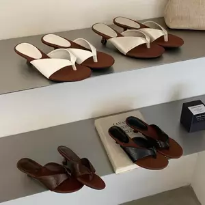 TT Flip-Flops Flip-Flops Giày Nữ Tính Khí Mùa Hè Giày Sandal Phù Hợp Với Dép Da Thật Thời Trang Giày Đi Biển