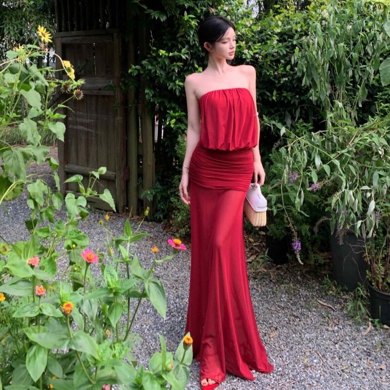 Đầm đỏ quây hở lưng gợi cảm The Rose