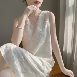 Mùa hè 2026 kiểu Pháp có viền cổ chữ V in hình váy dài dáng rộng che thịt mỏng hơn trông thanh lịch Nhẹ nhàng khí chất Trượt tuyết thông thường