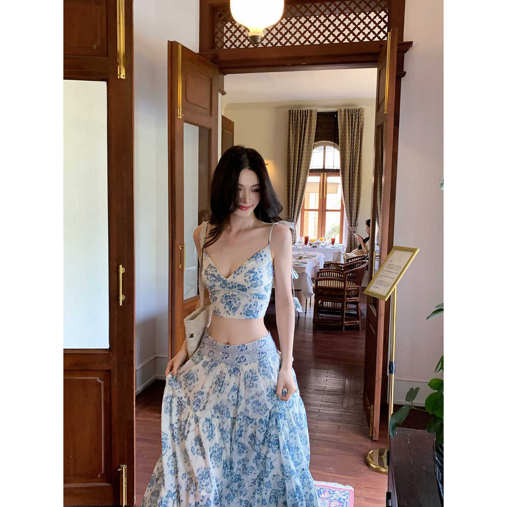 Set áo croptop dây + chân váy xoè vintage Hàn Quốc