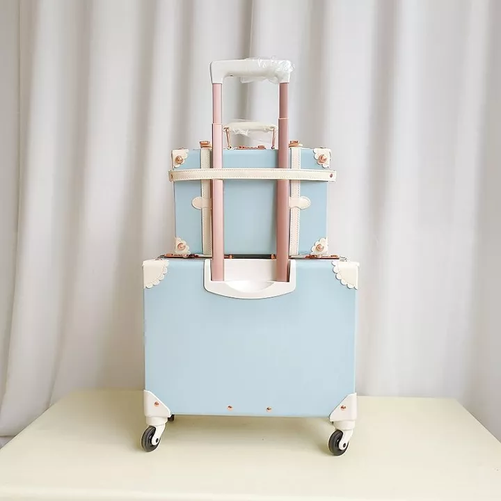 Suitcase – 18" – 7
