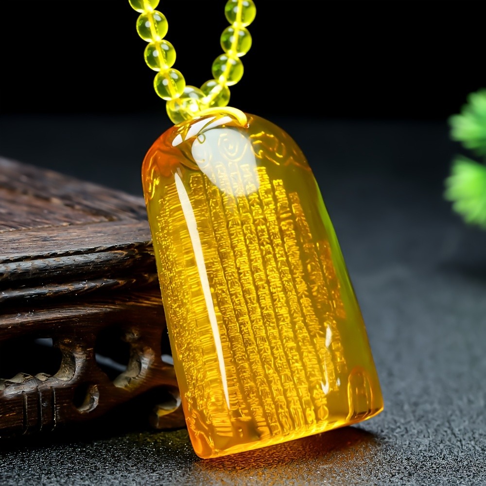 Vòng cổ bohemian màu hổ phách với chạm khắc trái tim cổ xưa, đồ trang trí treo