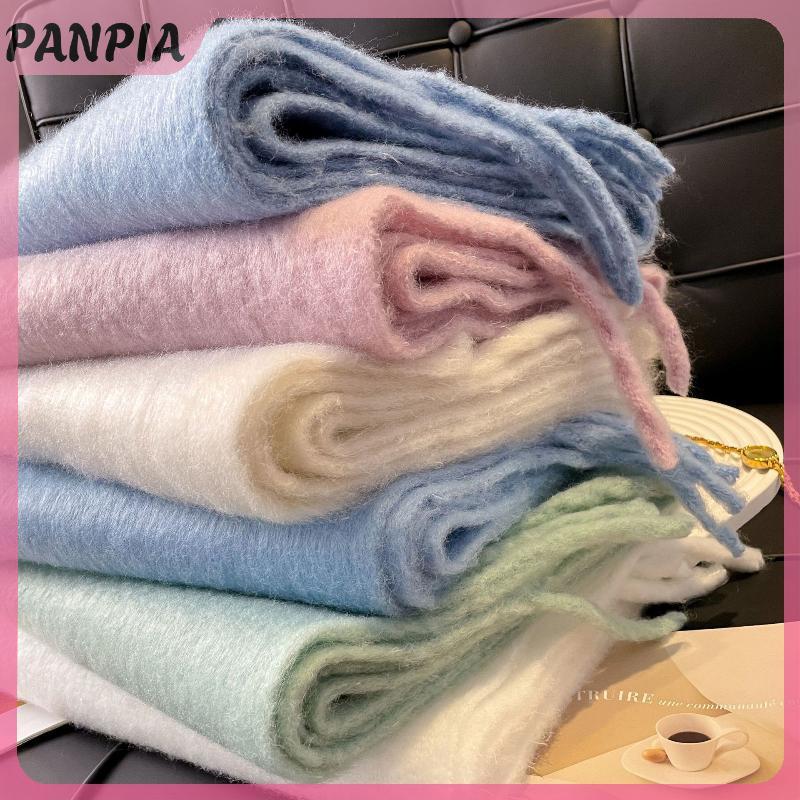 Khăn quàng cổ Cashmere dày, ấm áp, phù hợp mùa thu đông với thiết kế cổ điển và màu sắc trơn, mang lại vẻ ngoài sang trọng.