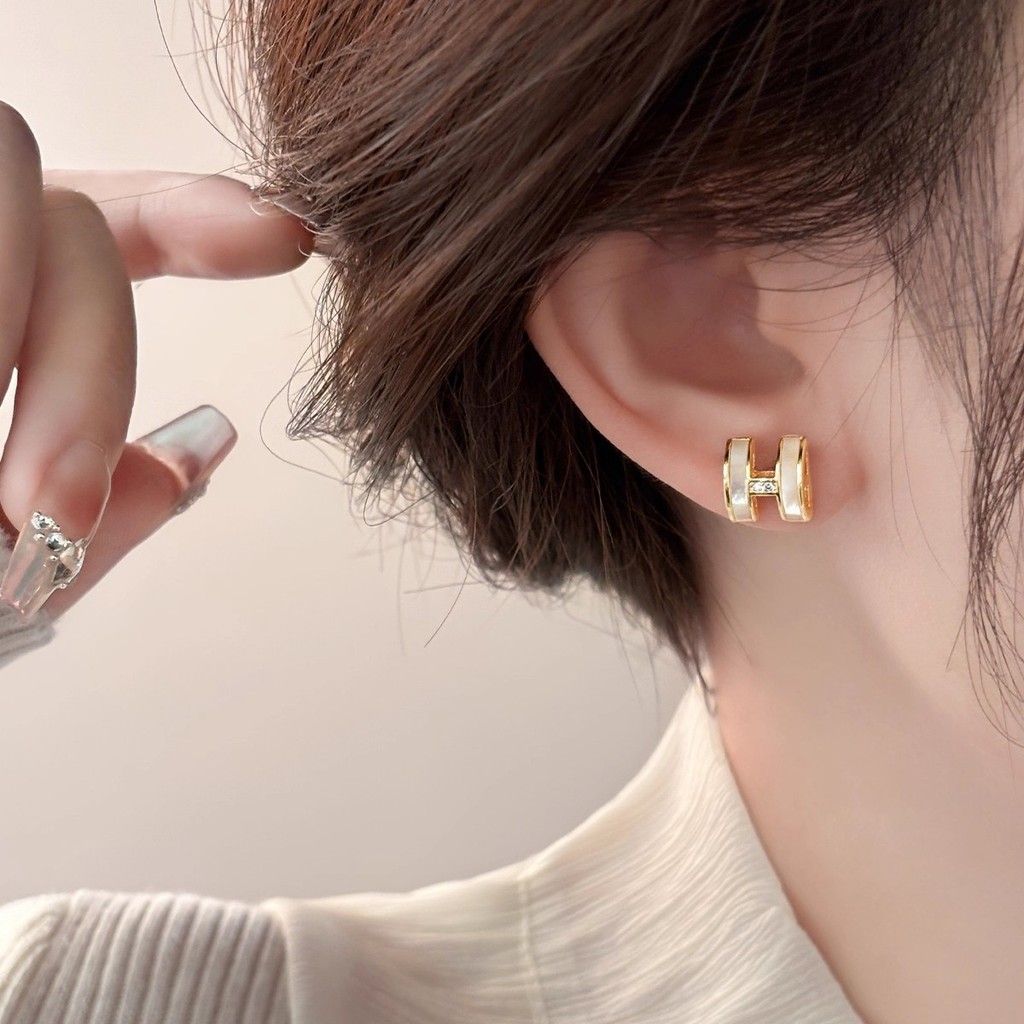 Bông tai vàng thanh lịch sang trọng nhẹ bạc s925