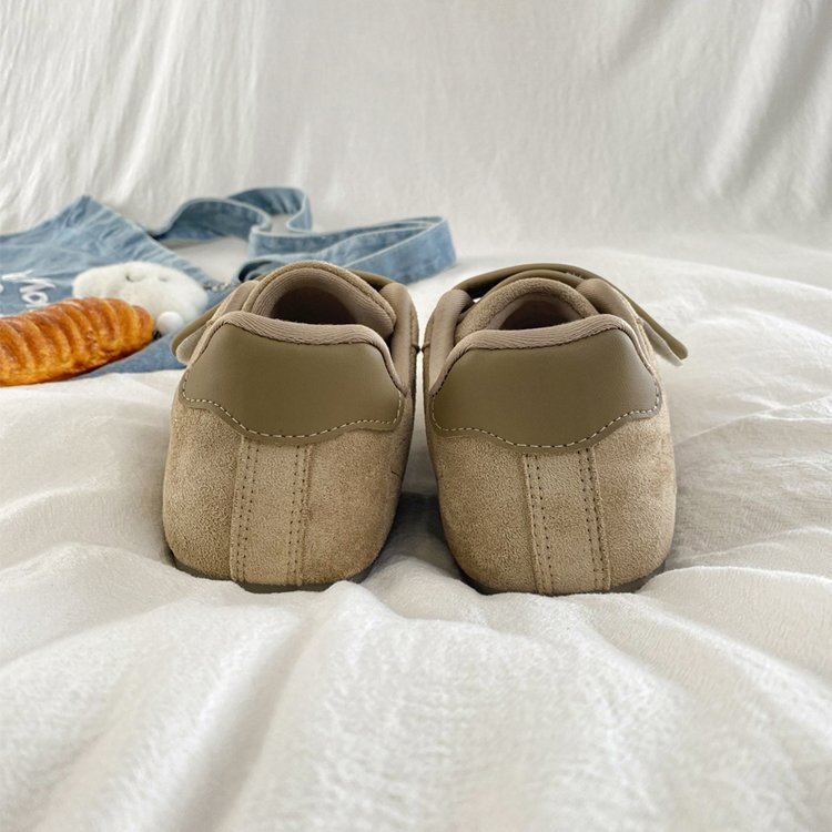 Retro Mũi Tròn Velcro Đế Dày Nữ Giày Thể Thao Thu Đông Phong Cách Mới Thời Trang Thoải Mái Mặc Ngoài Chống Trơn Trượt Chống Mài Mòn