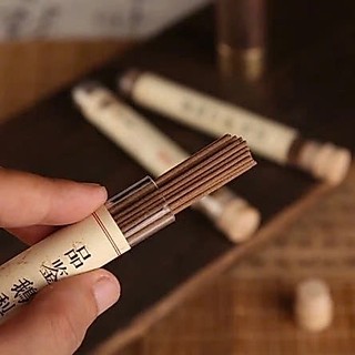 Nhang Trầm Hương Mini Không Lõi – Combo 3 Ống – 100% Tự Nhiên, Hương Dịu, Thanh Lọc & Thư Giãn