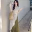 Mùa hè phong cách Hàn Quốc bán chạy Áo ren ngắn tay không đều viền rộng che thịt Giảm tuổi Tính khí nhẹ nhàng phù hợp với Ni