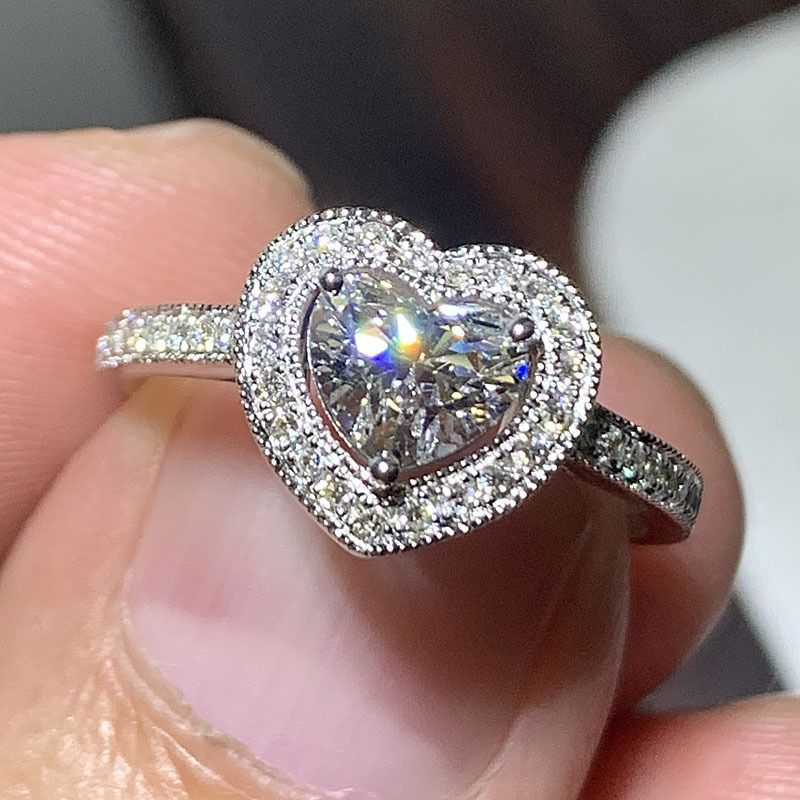Women's Moissanite Engagement Ring by ynlidy01.vn