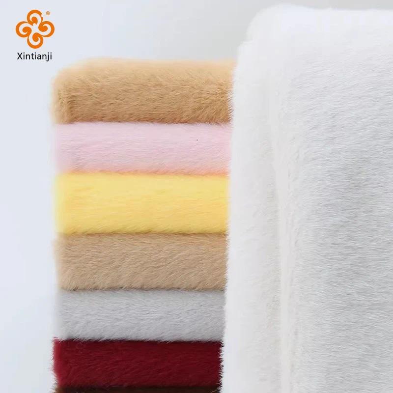 Vải giả lông mềm mại thoáng khí co giãn, dùng để làm khăn-nón handmade cho búp bê, kích thước 50x50cm.