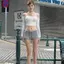 Mùa xuân hè 2026 Pure Desire Style Áo thun dài tay một vai màu trắng Slim-Fit Thiết kế thích hợp eo hẹp Hot Girl Phong cách ngắn Slimer