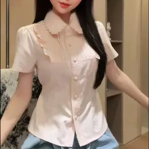Mùa hè 2026 Áo sơ mi cổ búp bê màu hồng phong cách Hàn Quốc Filigreek Eo hẹp Giảm tuổi Sweet Niche Slim-fit Slimmer Look All-match Short Top Women
