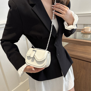 Túi đeo chéo đơn giản dây chuyền thời trang mới