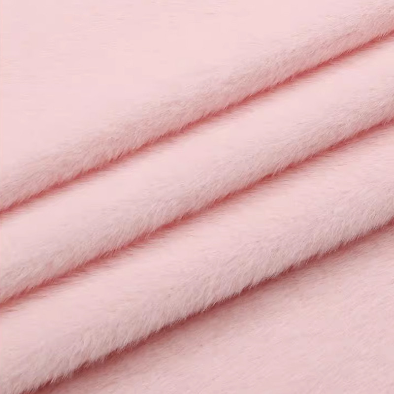 Vải giả lông mềm mại thoáng khí co giãn, dùng để làm khăn-nón handmade cho búp bê, kích thước 50x50cm.