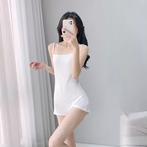 Mùa hè kiểu Pháp Pure Desire One-Piece Loungewear Dây đeo dây lớn Quần short một mảnh Slim-fit Slimmer Look Sexy Girl Loungewear Women