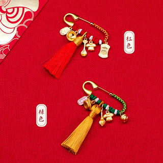 Mặt dây chuyền thổ cẩm handmade bằng cát vàng, dây đỏ - Trang sức thời trang an toàn