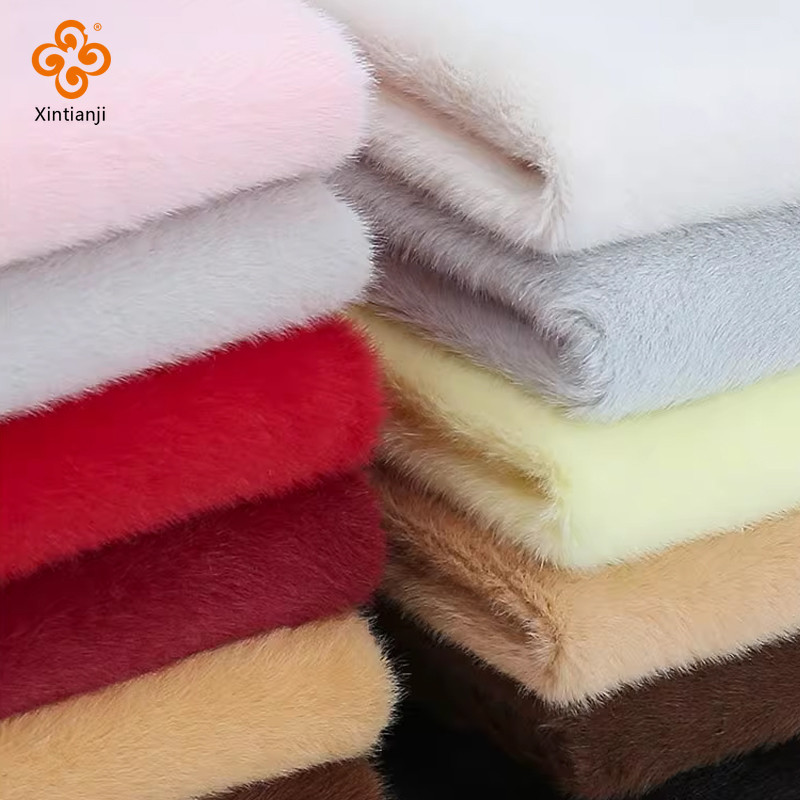 Vải giả lông mềm mại thoáng khí co giãn, dùng để làm khăn-nón handmade cho búp bê, kích thước 50x50cm.