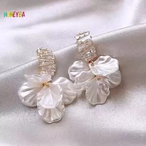 < Honeyba > Bông tai bóng thời trang cổ điển mới dành cho nữ Vỏ trắng Hàn Quốc Bông tai Dangle Tính khí nhẹ Quà tặng trang sức sang trọng Đẹp