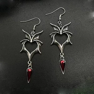 Bông tai thả trái tim cánh dơi Gothic đính đá quý màu đỏ cho thời trang Halloween