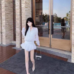 Đầm sơ mi trắng kiểu Pháp Nữ Xuân Hè 2026 Phong cách mới Tính khí cao cấp eo hẹp Váy ngắn xù