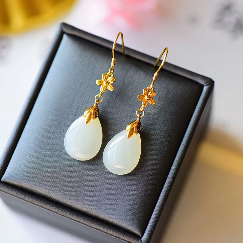 Bông tai nữ ngọc bích Hetian trắng tự nhiên