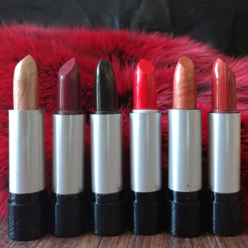 🔥Son môi dự tiệc Halloween Lâu Dài Halloween son môi Hengfang Ma Cà Rồng Hộp Đêm Lớn Đỏ Đen Champagne Vàng Cũ Đỏ Dì Đỏ Đặc Điểm Son Môi Đen Nho Tím