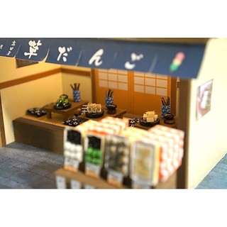 Mô Hình Nhà Gỗ Tự Ráp - Kèm Sách Hướng Dẫn - Tiệm Bánh Dango - Thế Giới Tí Hon miniature