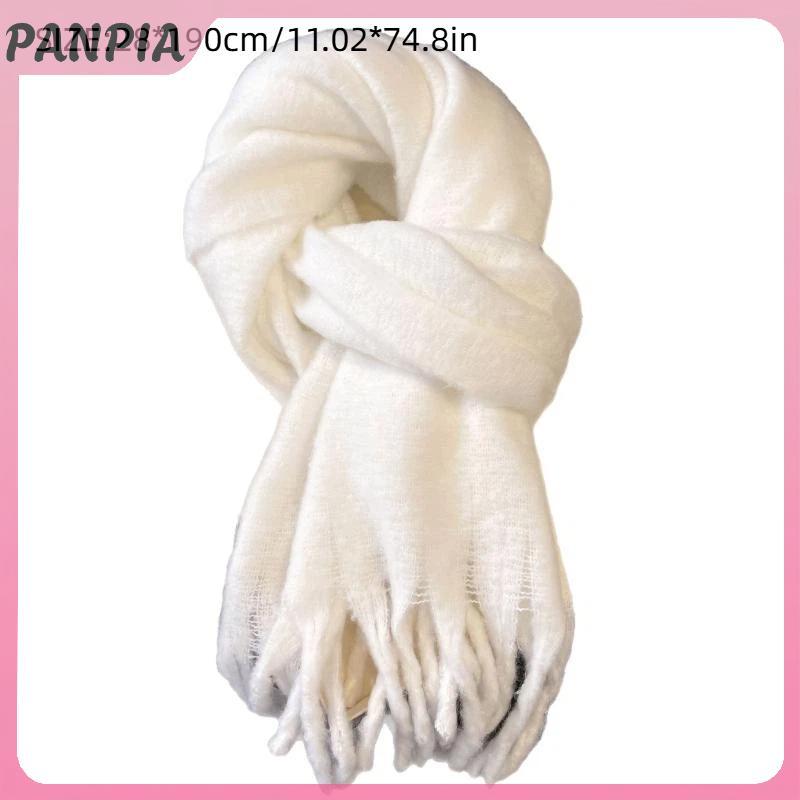 Khăn quàng cổ Cashmere dày, ấm áp, phù hợp mùa thu đông với thiết kế cổ điển và màu sắc trơn, mang lại vẻ ngoài sang trọng.