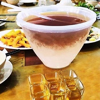 Bát ướp lạnh dung tích 1,2L tặng kèm gáo múc cao cấp