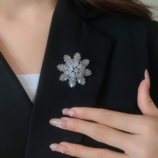 Trâm cài corsage mạ vàng zircon bông tuyết, retro sang trọng - Trang sức cao cấp dành cho nữ