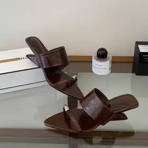 TT Khóa Kim Loại Flip-Flops Giày Nữ Mùa Hè Nêm Gót Giày Sandal Da Thời Trang Phù Hợp Với Dép 2026 Giày Sandal Kỳ Nghỉ
