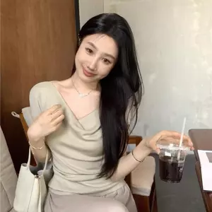 Áo thun ngắn tay dệt kim màu trơn mùa hè Slim-Fit Slim-Fit Slimmer Look Gentle