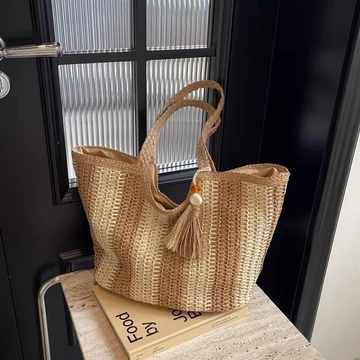 Women's Minimalist Woven Straw Bag – Large, for the Beach