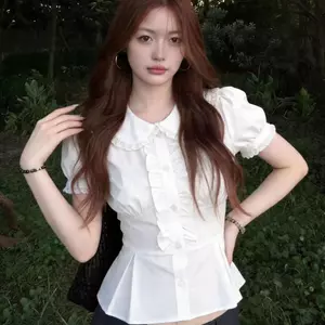 Mùa hè 2026 Retro Áo sơ mi ngắn tay xù màu trắng ngọt ngào dáng ôm ôm ôm hơn Nhìn đi lại phù hợp với tính khí Pháp