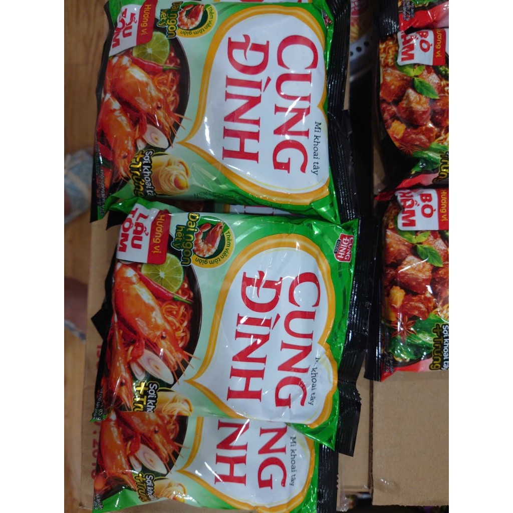 MÌ CUNG ĐÌNH KHOAI TÂY LẨU TÔM CHUA CAY