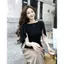 Áo thun ngắn tay một vai màu đen mùa hè kiểu Pháp Xù Thiết kế thích hợp Slim-fit Slimmer Look White Tính khí phù hợp cho nữ Hot Girl Top