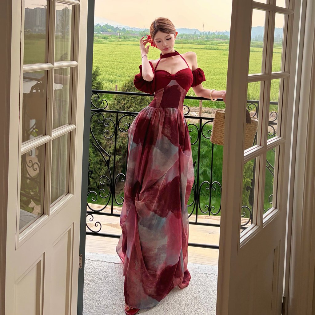 Đầm maxi tone màu đỏ Vân Nam
