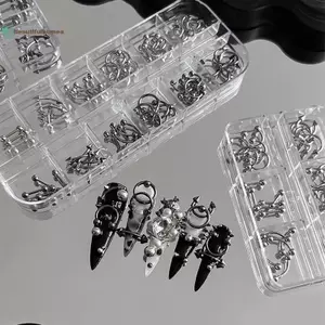 BeautifulHomeA 30 / 60 Cái / hộp Kim Loại Retro Vòng Tròn Móng Tay Nghệ Thuật Quyến Rũ 3D Phong Cách Punk Trắng Móng Tay Phần Trang Trí Móng Tay Làm Móng Tay Phụ Kiện VN
