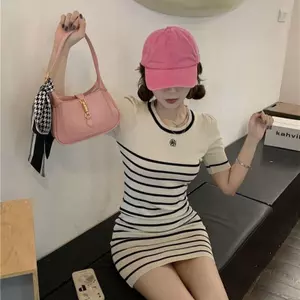 Váy dệt kim ngắn tay sọc cổ điển mùa hè 2026 Slim-Fit mỏng hơn trông nhẹ nhàng hơn Tem